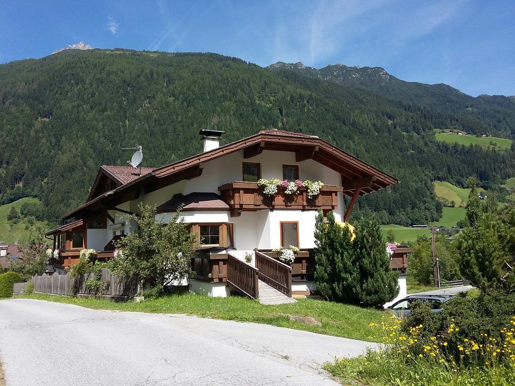 Haus Pinnistor Neustift im Stubaital Exterior photo